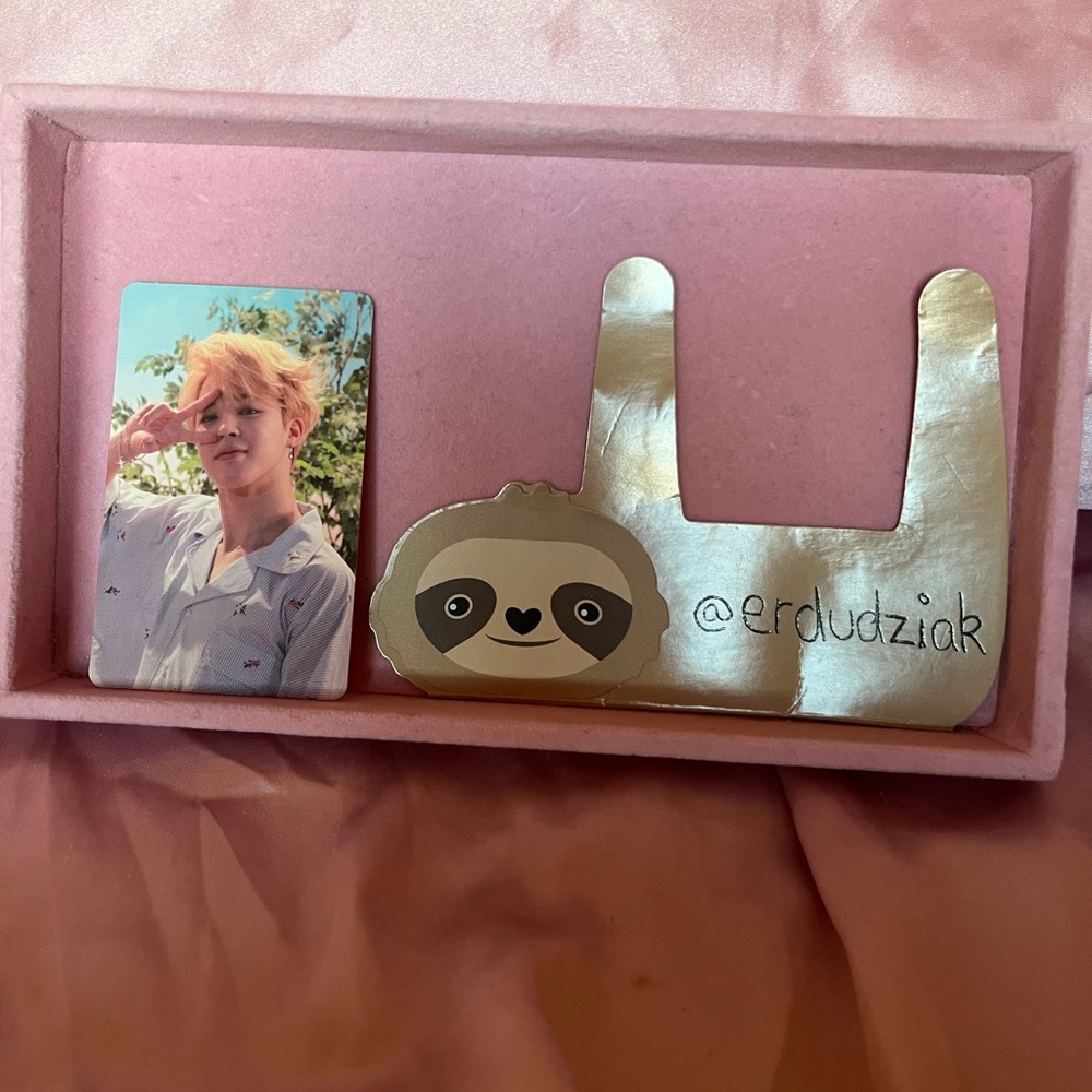 WTS $15

~ Jimin pc LY HER ver. O
